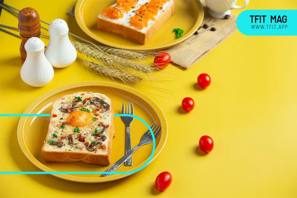تصویری از چند گوجه و ساندویچ تخم مرغ برای مقاله چند تخم‌مرغ در روز برای بدنسازی